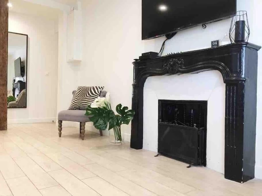 Central Apartment In The Heart Of The Marais With Air Conditioning Parigi Esterno foto