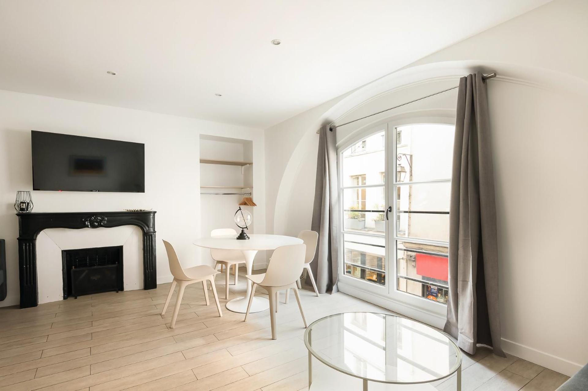 Central Apartment In The Heart Of The Marais With Air Conditioning Parigi Esterno foto
